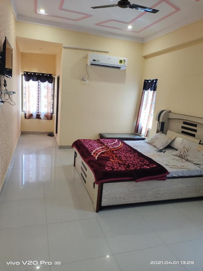 Hotel Purnima Palace Fatehpur  Esterno foto